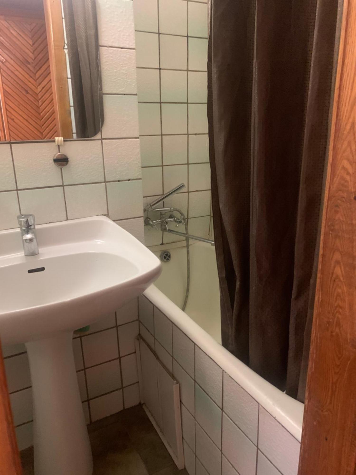 с балконом в центре города Apartment Dnipro